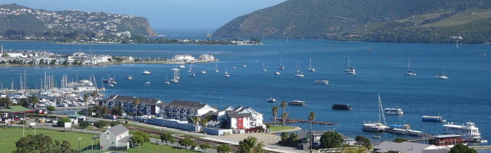 Knysna and the Knysna Estuary, through The Heads to the Indian Ocean.
View from Westhill Luxury Guest House. Knysna and the Knysna Estuary, through The Heads to the Indian Ocean. View from Westhill Luxury Guest House.